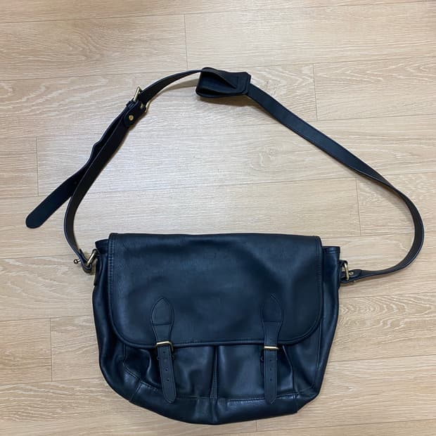 빈티지 아페쎄 (APC) 레더 크로스백