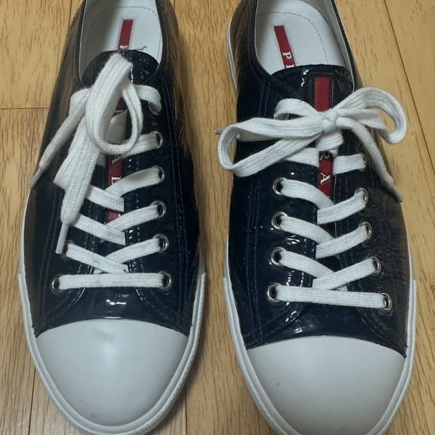 프라다 Prada 로우탑 가죽 스니커즈