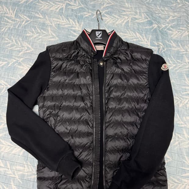 몽클레어 니트패딩