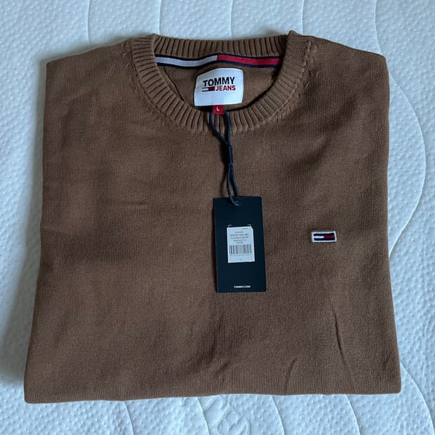 Tommy Hilfiger 카멜색 니트