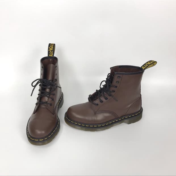 닥터마틴 8홀 브라운 워커 부츠 여성