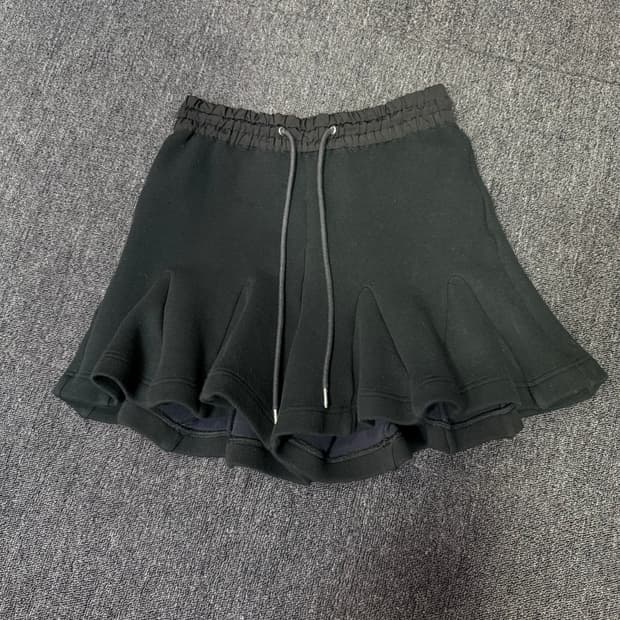 Sacai 사카이 23ss 드로스트링 플레어 쇼츠 팬츠