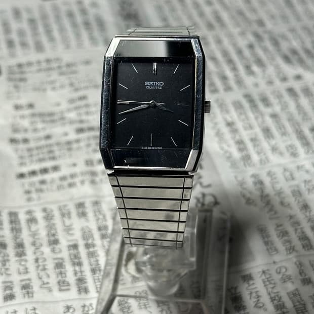 SEIKO  quartz square
