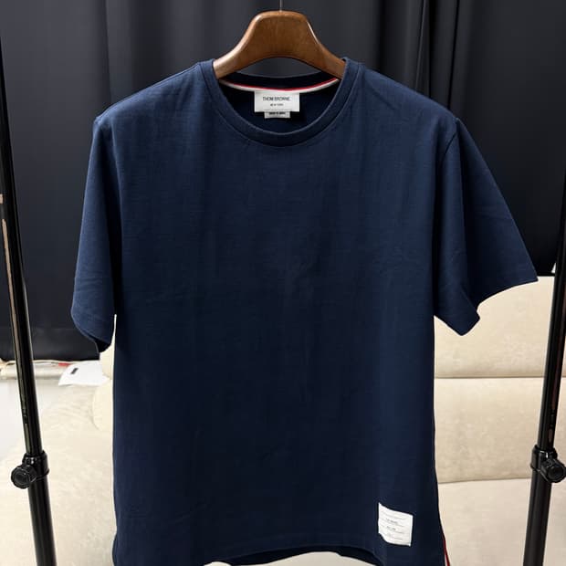 남성 톰브라운 반팔