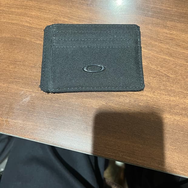 오클리 카드지갑