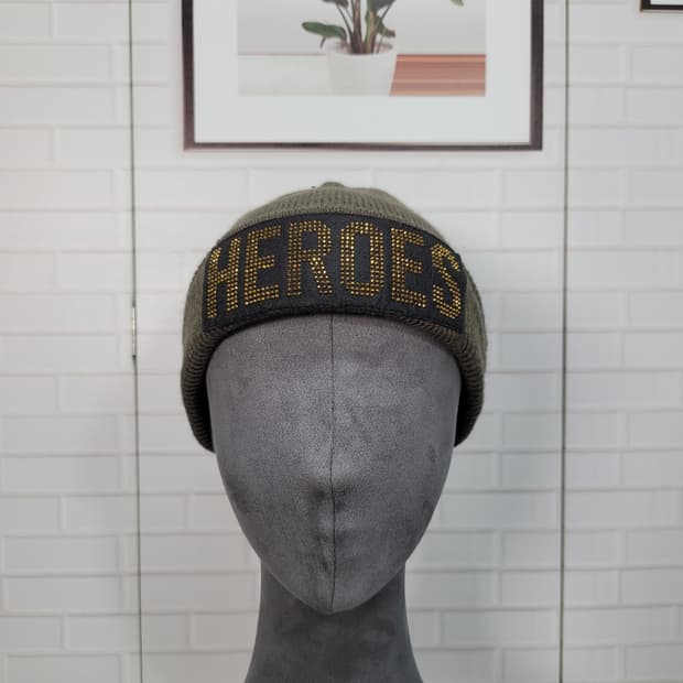 ZADIG & VOLTAIRE 쟈딕앤볼테르 울 비니 남여공용 새상품급