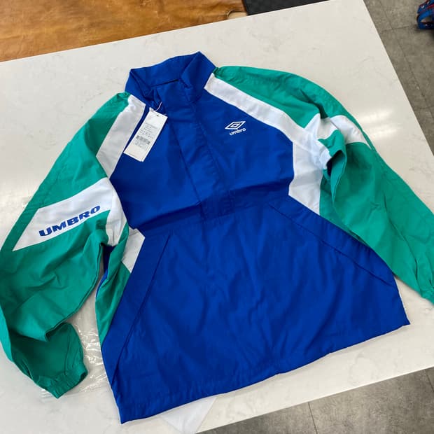 엄브로 바람막이 팝러쉬 컬러블럭 아노락 100 새상품