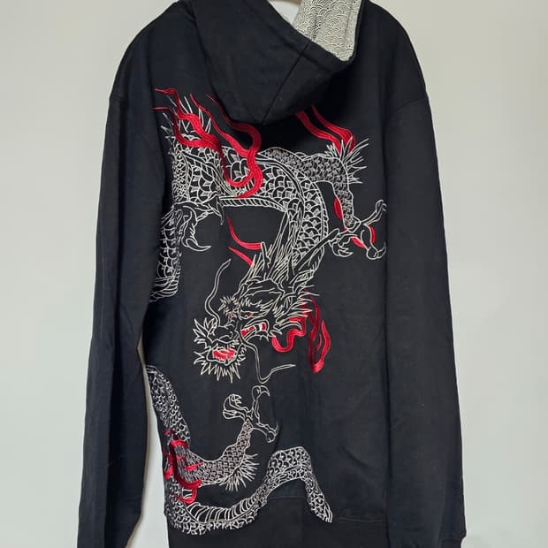 오리엔탈용자수후드집업