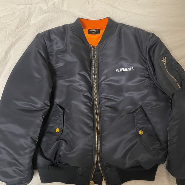 베트멍 알파인더스트리 봄버 S