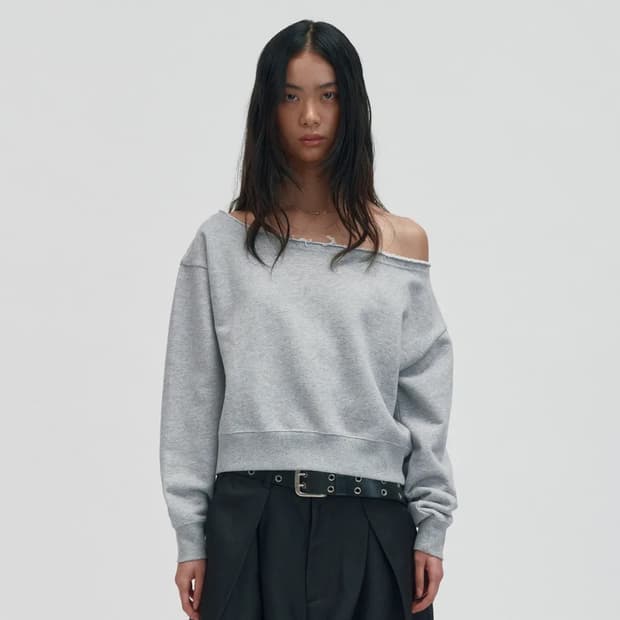 스웨이드 써니 원숄더 크루넥 그레이