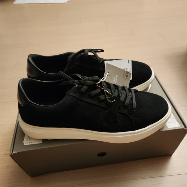 H&M 남성 블랙 스웨이드 스니커즈 270 새상품