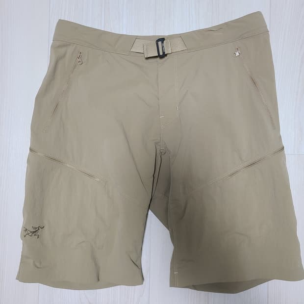 아크테릭스 감마 퀵드라이 남32 숏 11인치 팬츠 캔버스