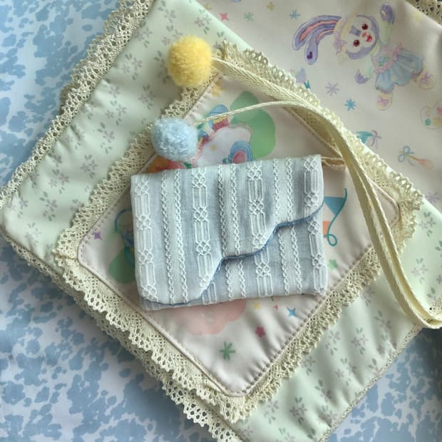 cloud angel wing card holder