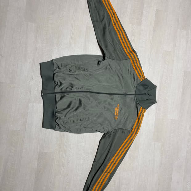 아디다스 카키 져지 105