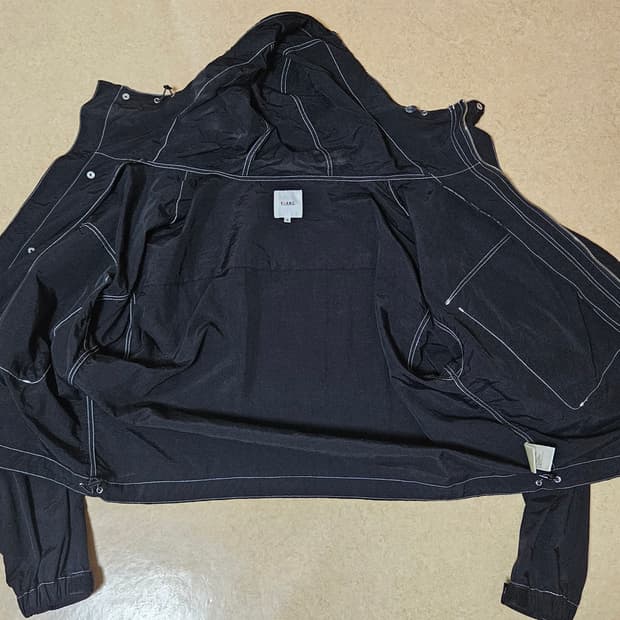 빔즈 화이트 스티치 자켓