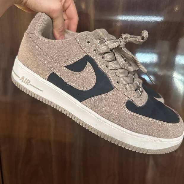 나이키 에어포스1 스웨이드 베이지/블랙