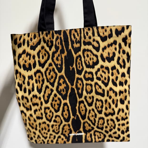 생로랑 레오파드 토트백