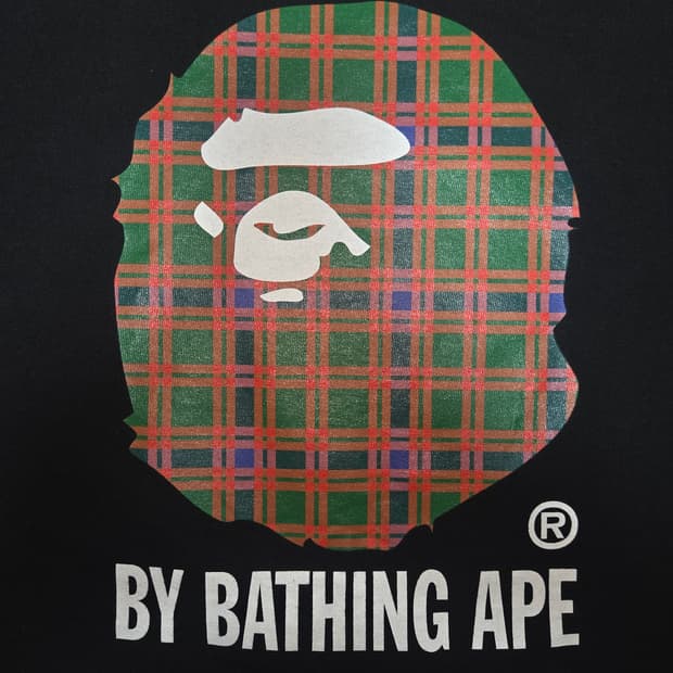 베이프 체크무늬 APE 반팔티 (구형택)