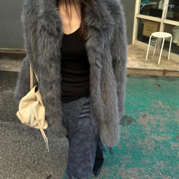 뮤로우 퍼 자켓 차콜