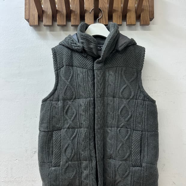 일본빈티지 케이블 니트 패딩 포켓 후드 베스트