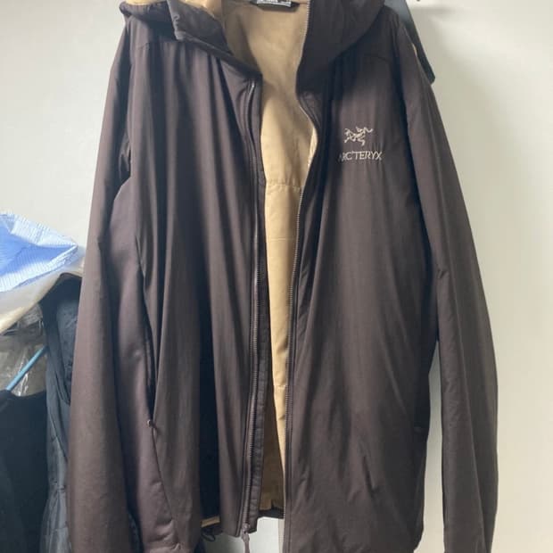 아크테릭스 아톰 비터스 색상 L 사이즈