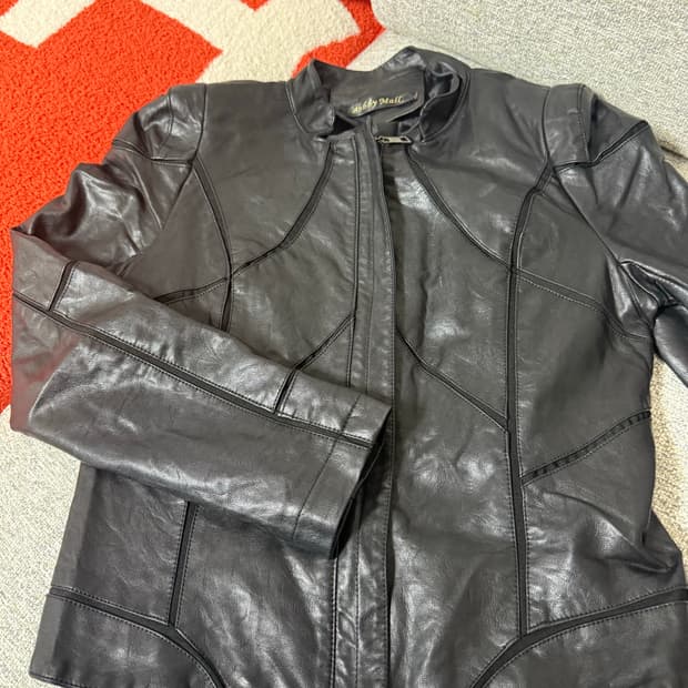 절개 디테일 가죽자켓