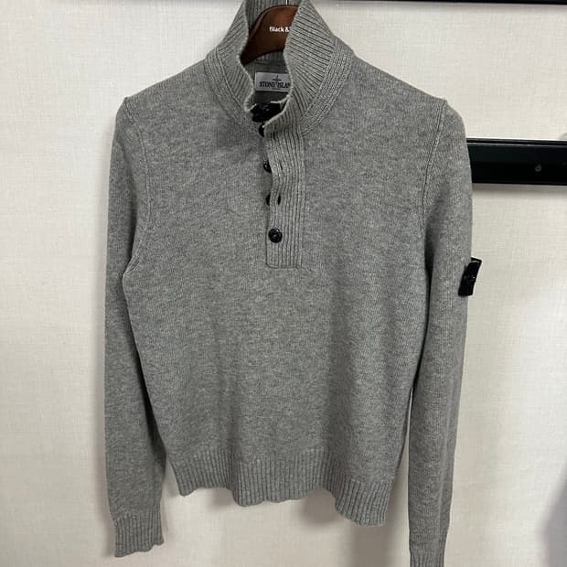 스톤아일랜드 니트  반집업 그레이M(95-100) 정품