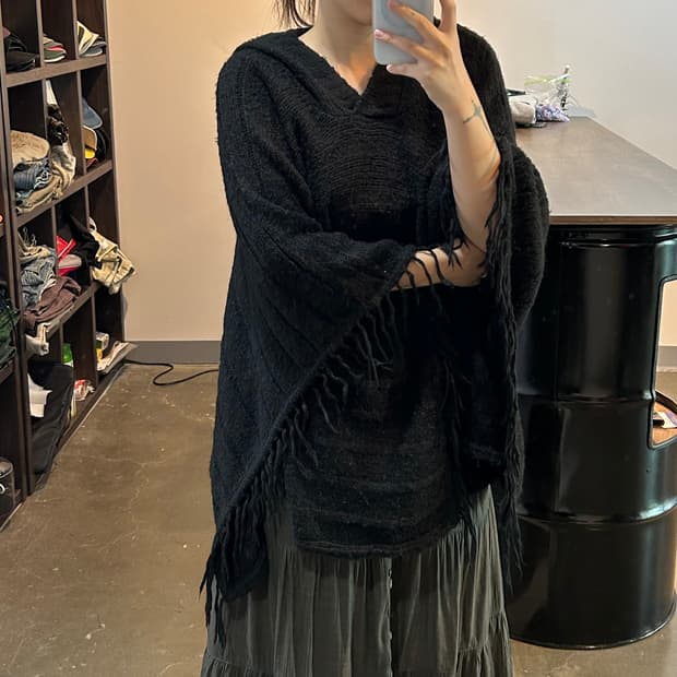 블랙 후드 판초