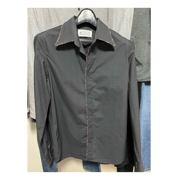 마틴 마르지엘라 파이핑 셔츠