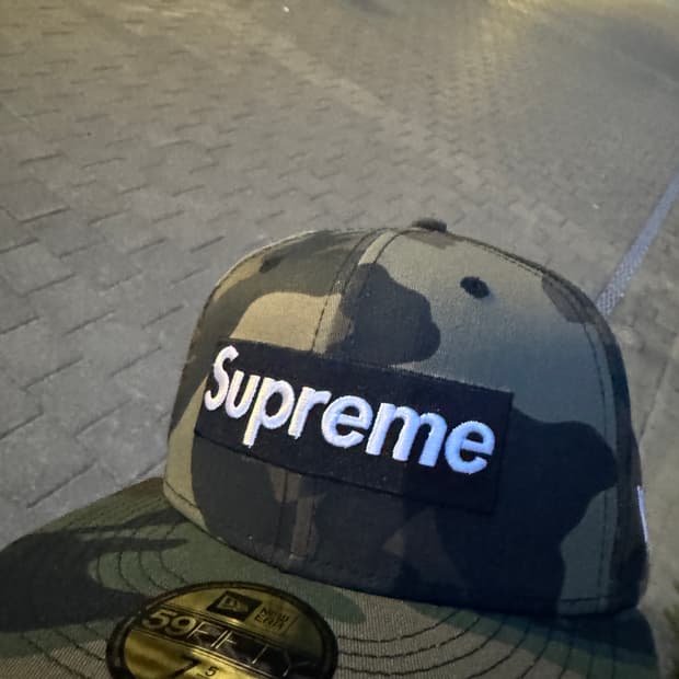 슈프림 x MLB 팀 박스로고 뉴에라 우드랜드 카모