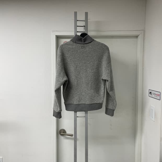 우영미 목폴라 니트 그레이 46