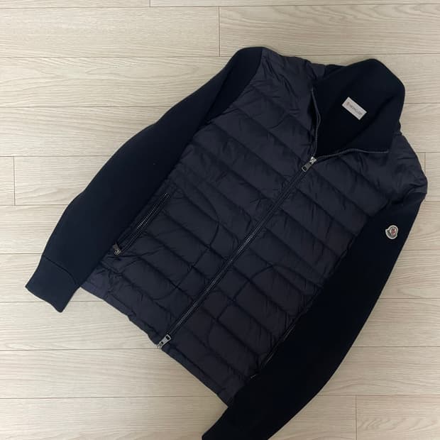 [ M ] 몽클레어 니트패딩 김현우 니트패딩 트리콧 네이비