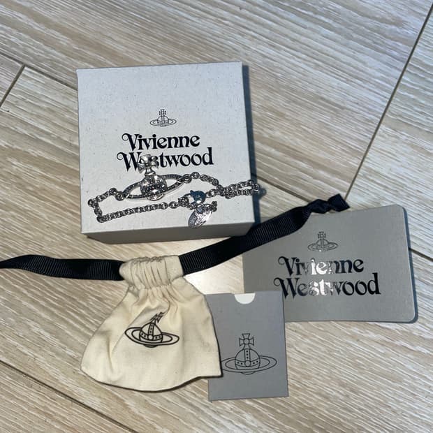 비비안웨스트우드 팔찌