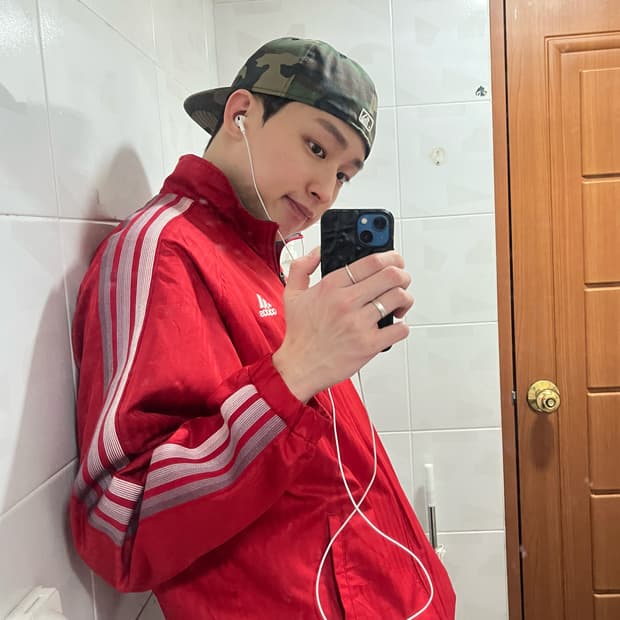 아디다스 재팬 바람막이 집업 레드