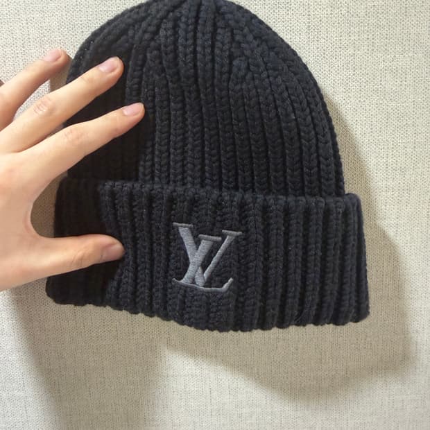 루이비통 온리LV비니 판매합니다