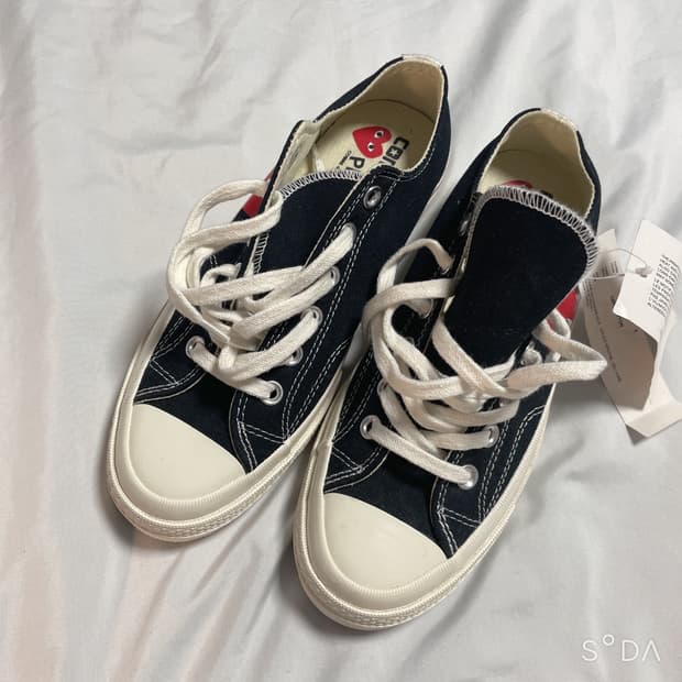 (새상품급)꼼데 컨버스 블랙 척테일러 스니커즈 245