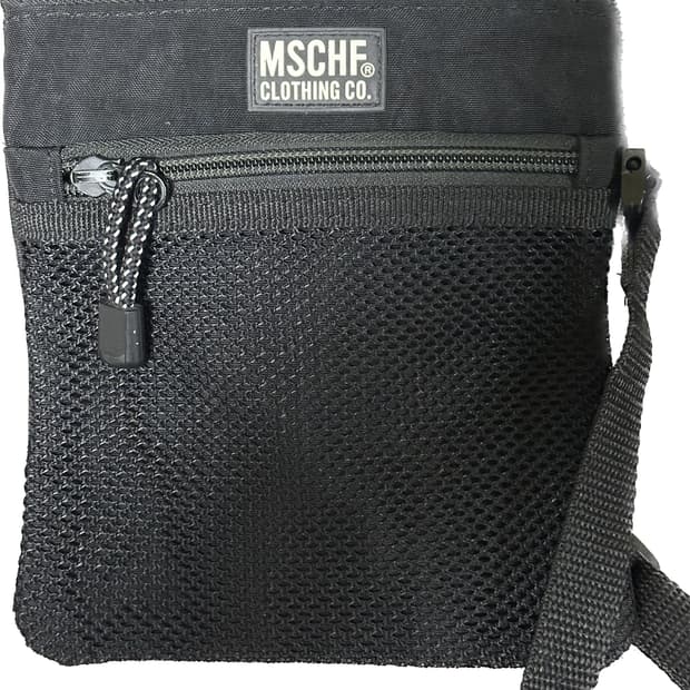 미스치프 크로스백