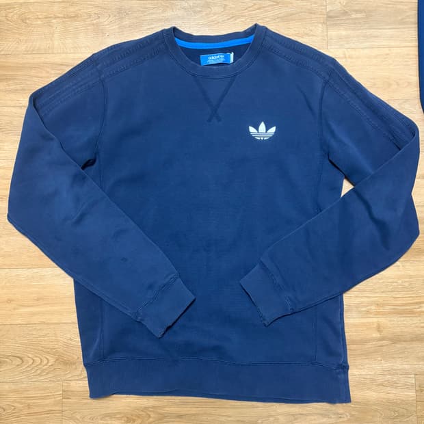 아디다스 트레포일 네이비 맨투맨