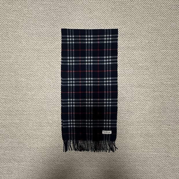 BURBERRYS cashmere muffler