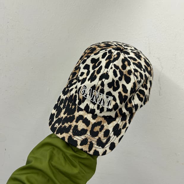 가니 레오파드 볼캡