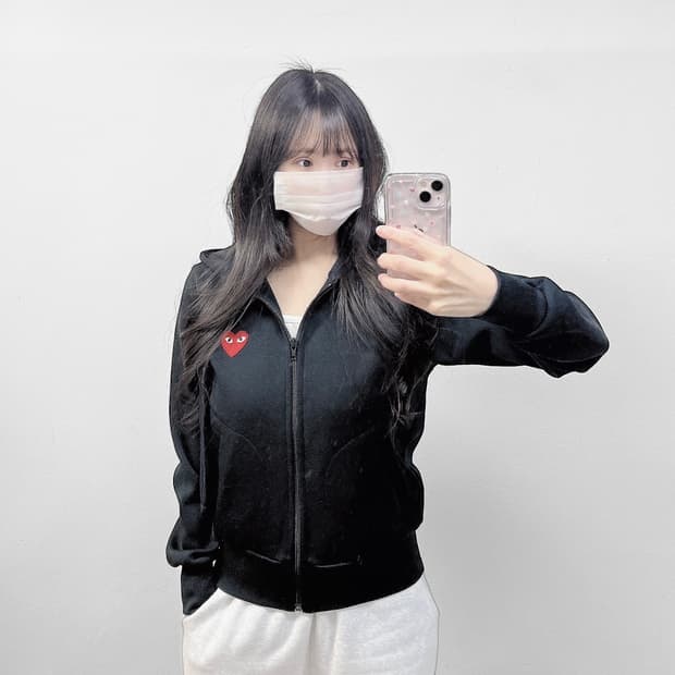 꼼데가르송 하트 와펜 후드집업 블랙