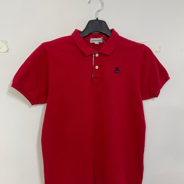버버리 레드 반팔 폴로티셔츠