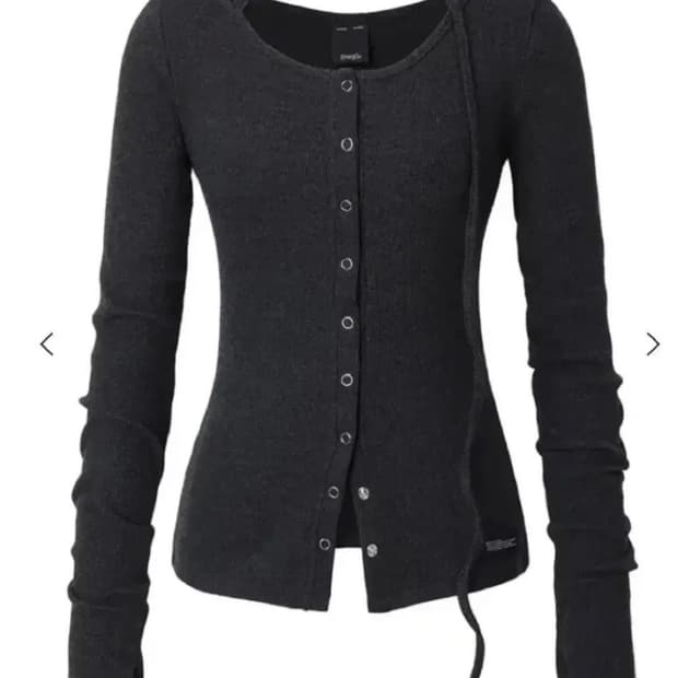 이네기 버클 스트랩 가디건 차콜