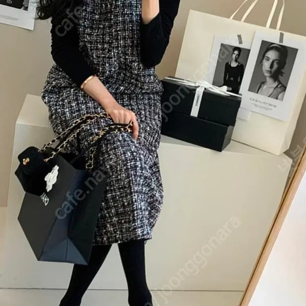 DAILYLOOK 데일리룩 샤네트위드 브이넥 원피스