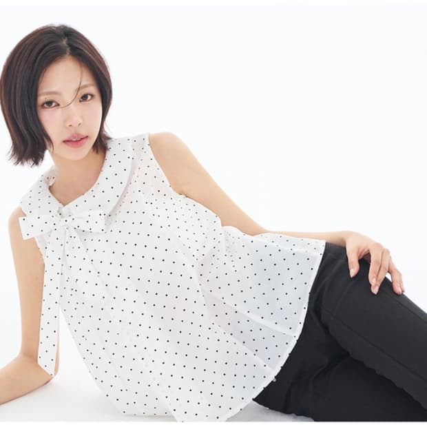 [택달린 새상품] 일리고 로프 플레어 블라우스 화이트 도트