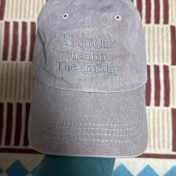 밀로아카이브 연핑크 볼캡