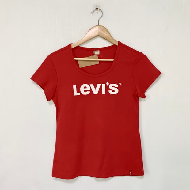 리바이스 레드탭 빈티지 00s y2k 빅로고 여성 슬림 반팔 티셔츠