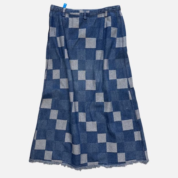 square pattern denim skirt