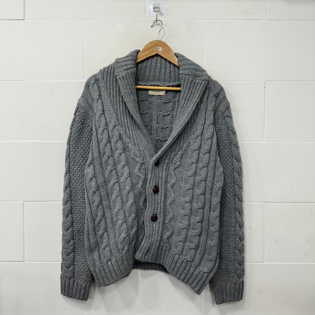 버버리 울 가디건 스웨터