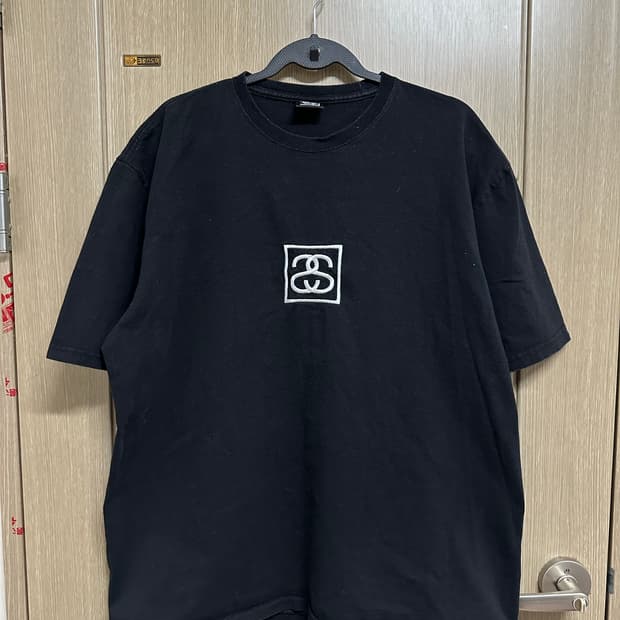 스투시 검정 반팔 티셔츠 XL